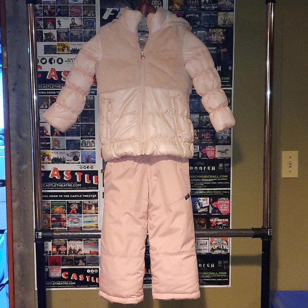 Girls snowsuit, new w/out tags